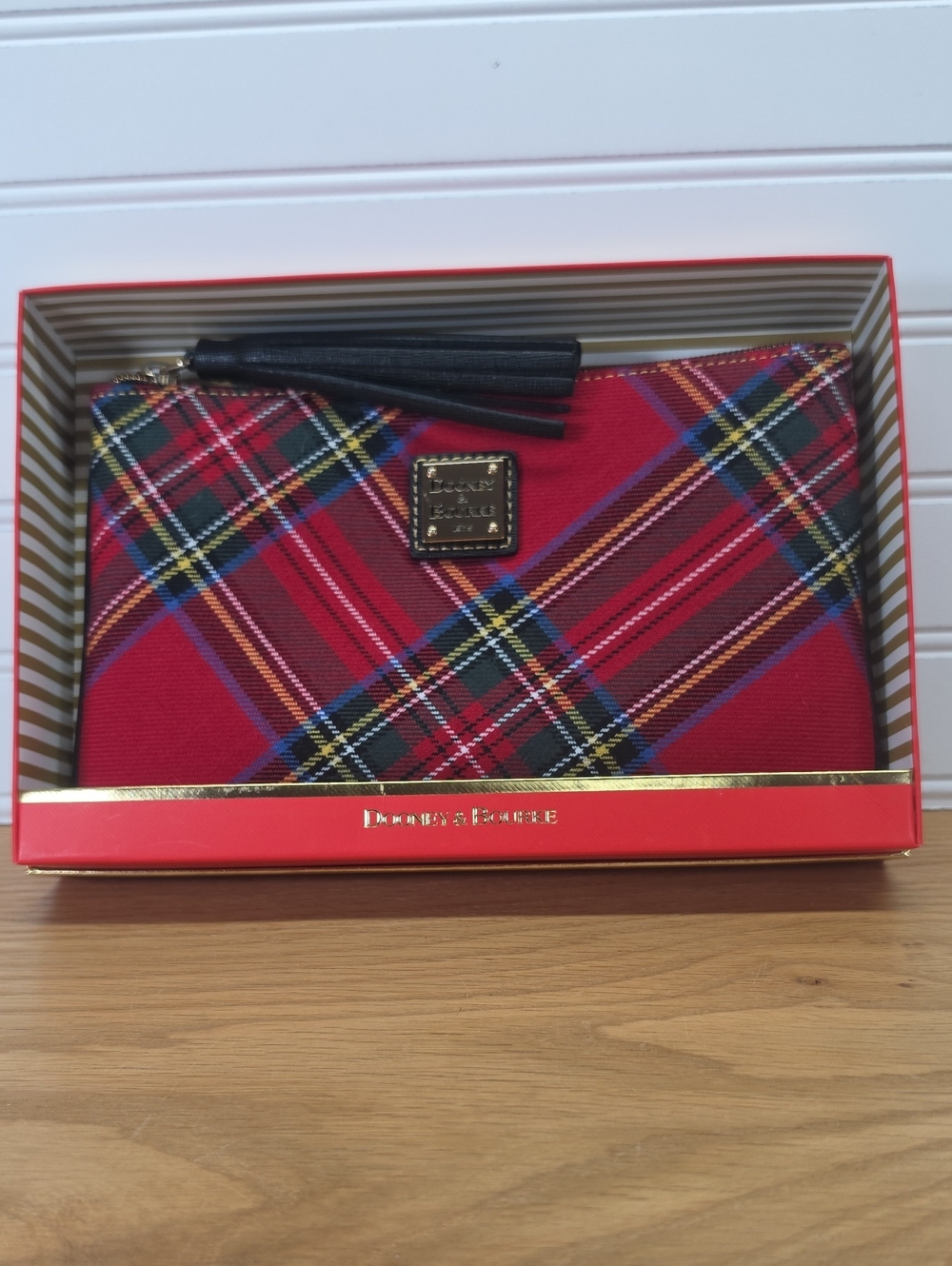 Dooney & Bourke Tartan Carrington  Zip Pouch Leather Tassel With Giftbox NWT